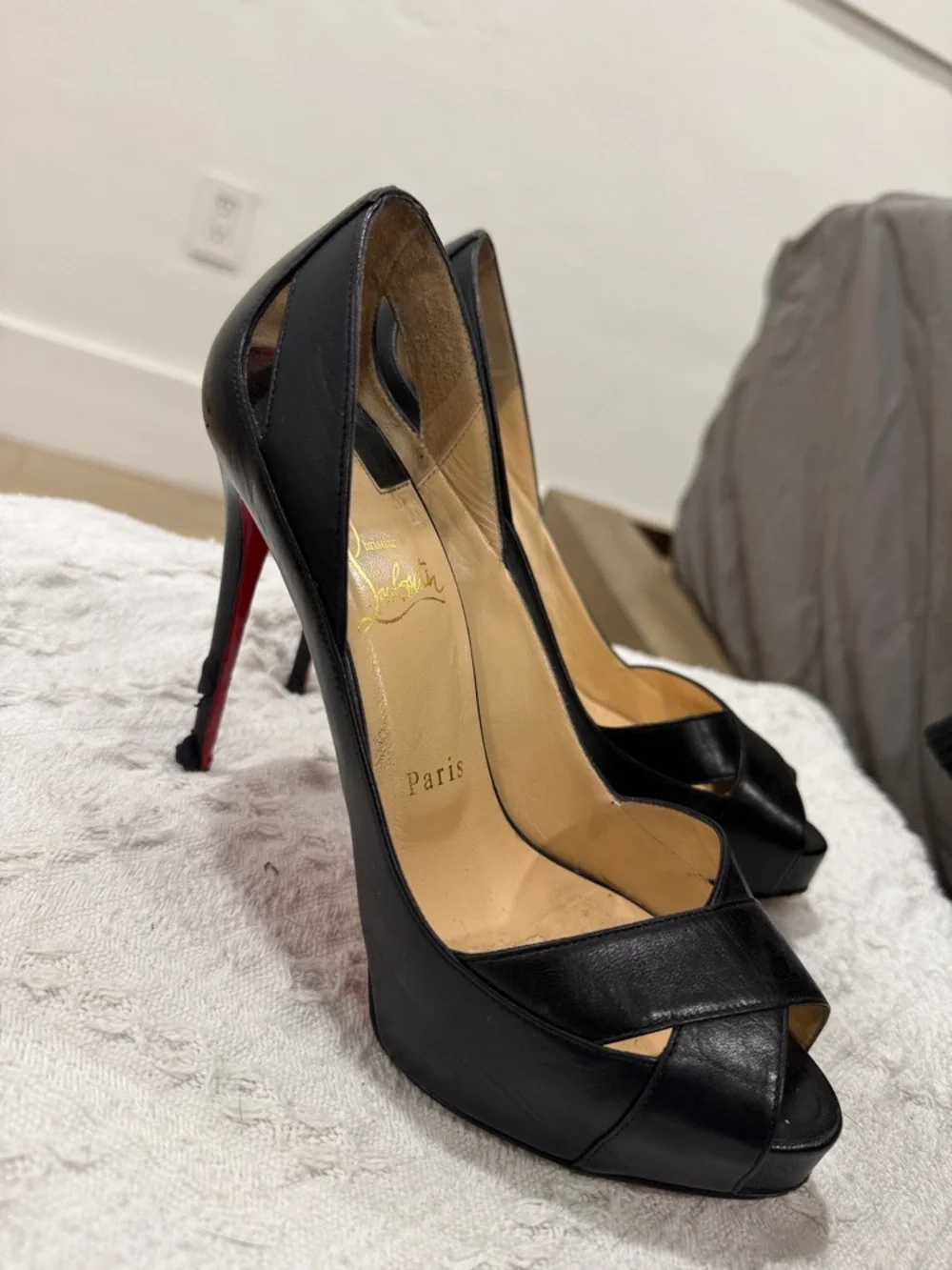 Christian Louboutin Academia Black Leather Peep-Toe Stiletto with Red Sole 37.5 - Picture 4 of 11